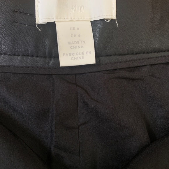 Faux leather skirt - Picture 3 of 4